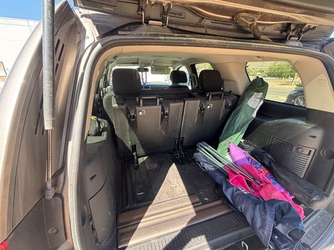 Used 2013 Chevrolet Tahoe LS w/ Convenience Package RWD image 8