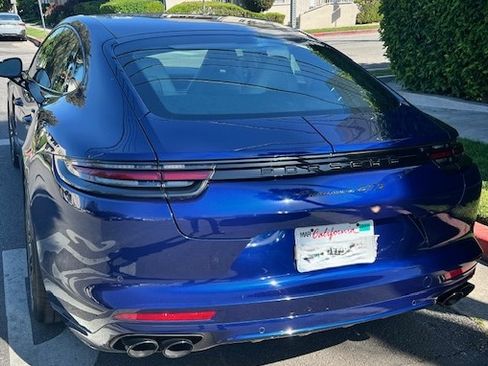 Used 2020 Porsche Panamera GTS image 6