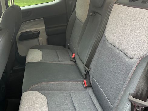 Used 2024 Ford Maverick XLT FWD image 8