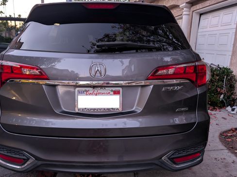 Used 2018 Acura RDX AWD image 2