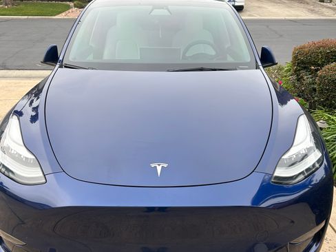 Used 2021 Tesla Model Y Long Range image 1
