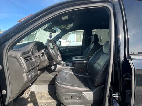 Used 2021 Chevrolet Tahoe RST image 2