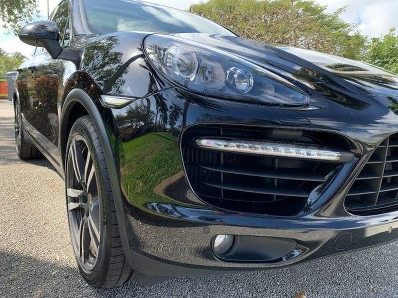Used 2013 Porsche Cayenne Turbo AWD/4WD image 18