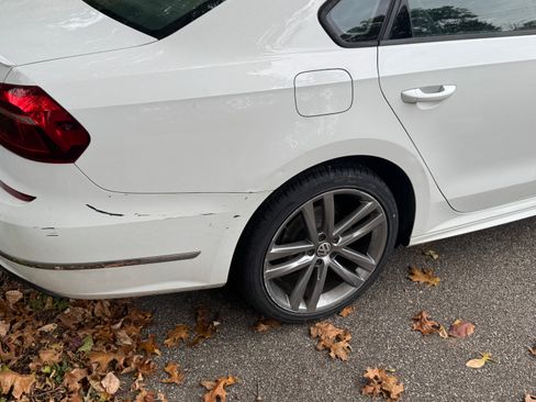 Used 2018 Volkswagen Passat 2.0T R-Line image 5