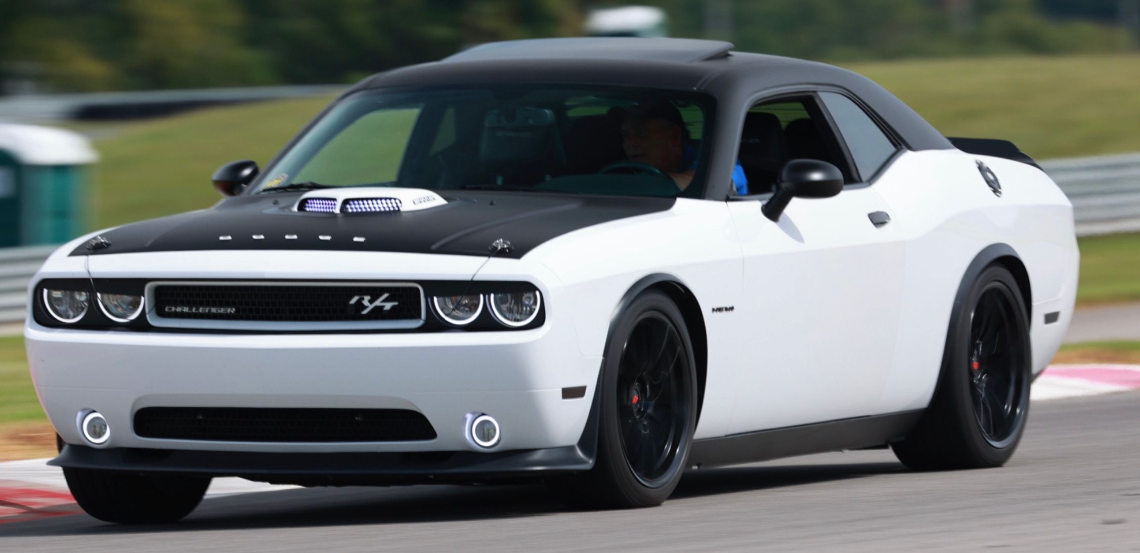 Used 2011 Dodge Challenger R/T RWD image 12