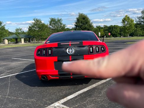 Used 2014 Ford Mustang Coupe RWD image 9