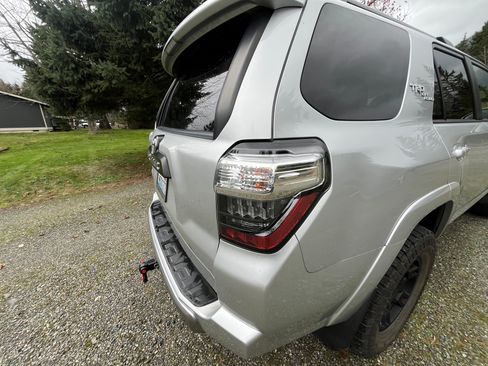 Used 2021 Toyota 4Runner TRD Off-Road Premium w/ Moonroof Package image 15