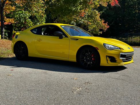 Used 2017 Subaru BRZ Series.Yellow RWD image 4