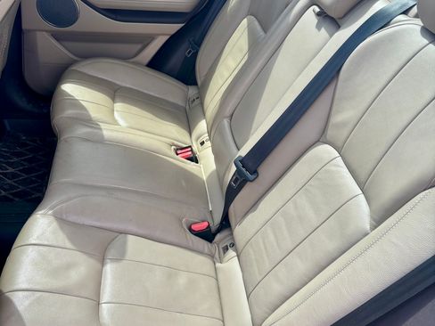 Used 2016 Land Rover Range Rover Evoque SE image 8