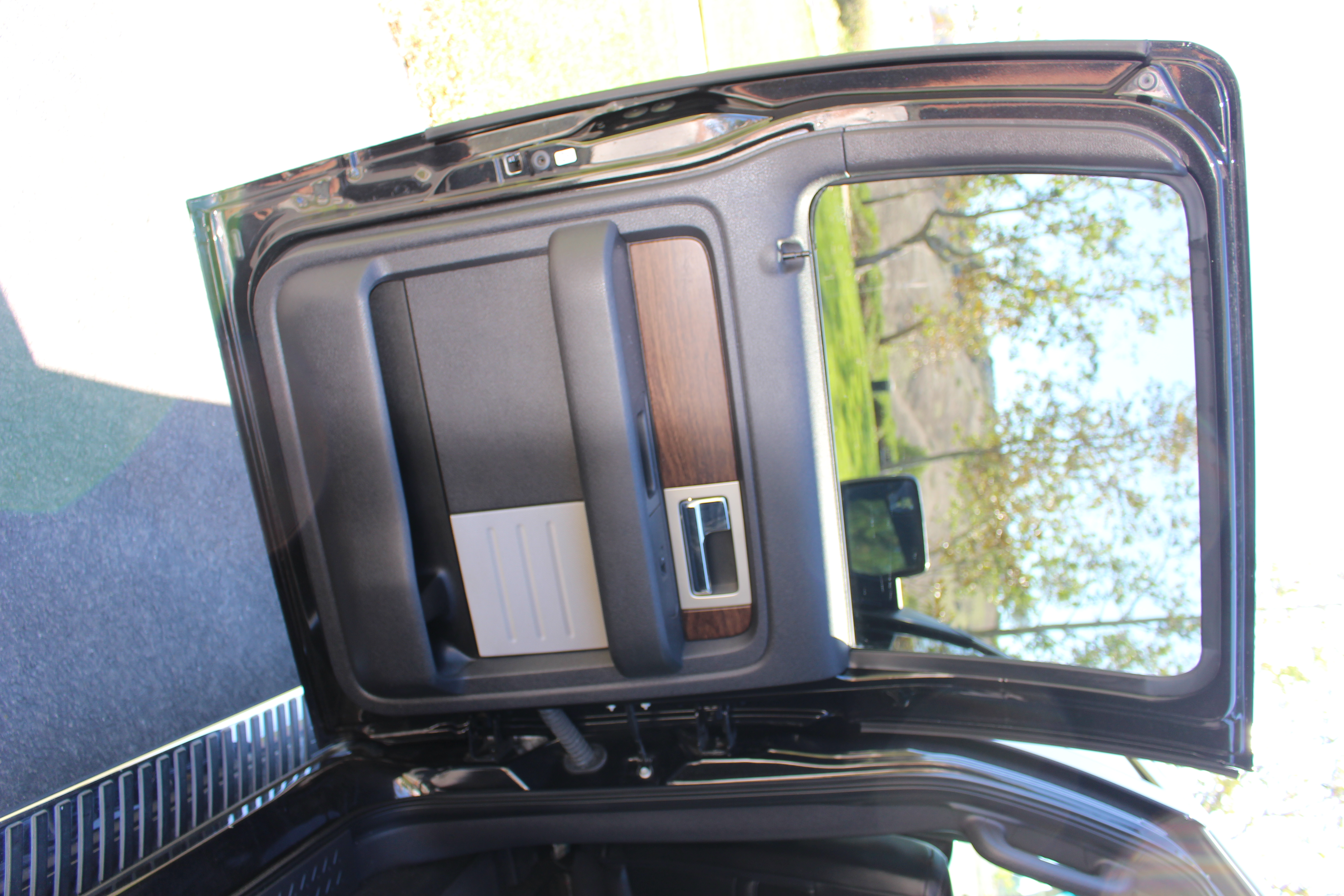 Used 2014 Ford F150 Lariat w/ Equipment Group 502A Luxury RWD image 13
