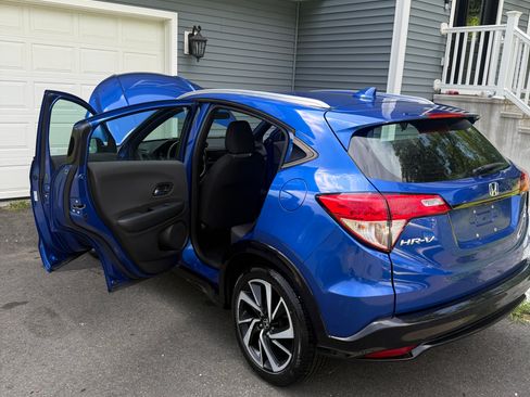 Used 2019 Honda HR-V Sport image 10