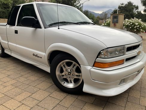 Used 2002 Chevrolet S10 Pickup LS w/ LS Preferred Equipment Group image 15