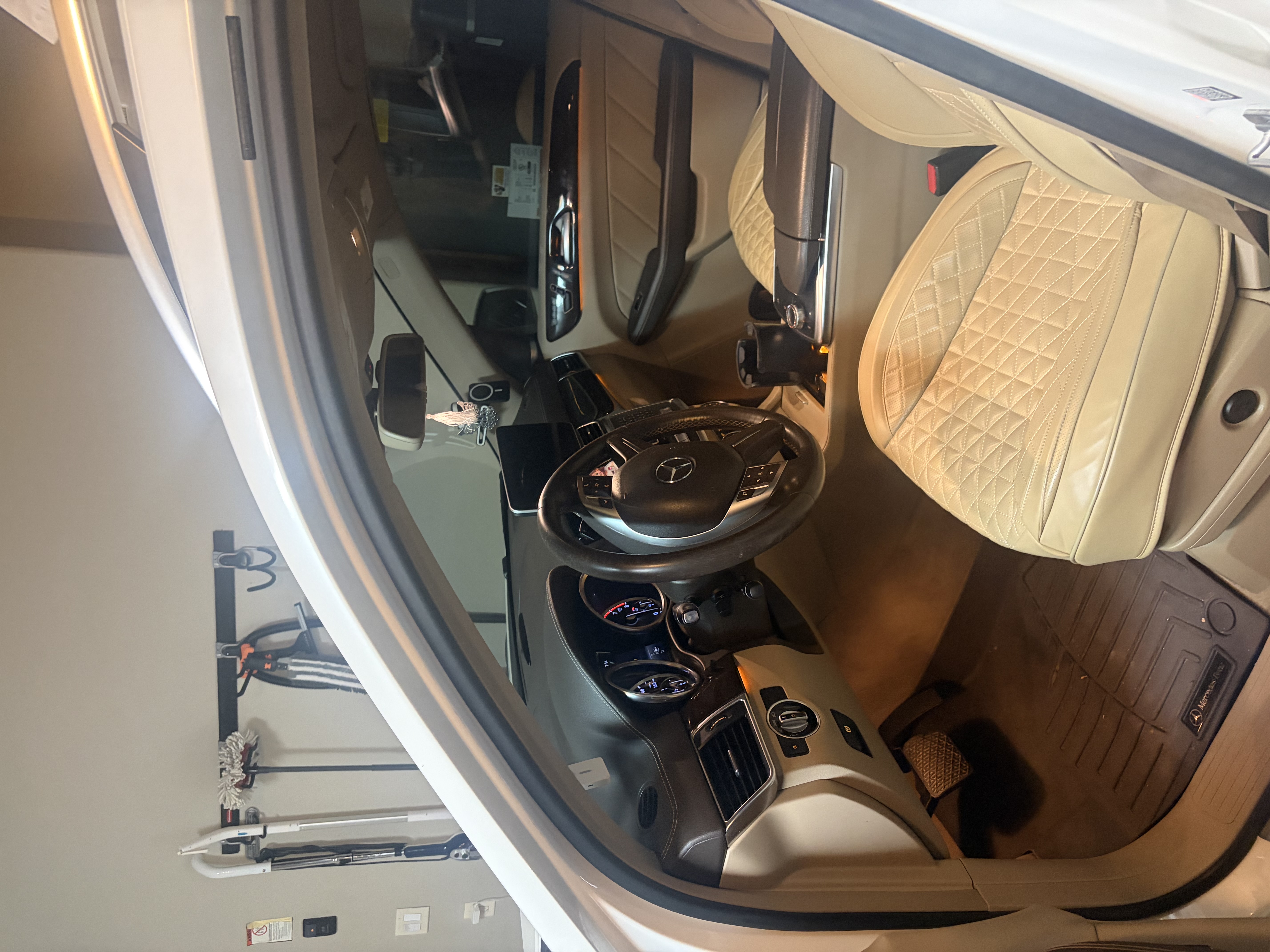 Used 2015 Mercedes-Benz GL 450 4MATIC image 19