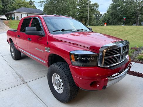 Used 2006 Dodge Ram 3500 Truck Laramie w/ Protection Group AWD/4WD image 2