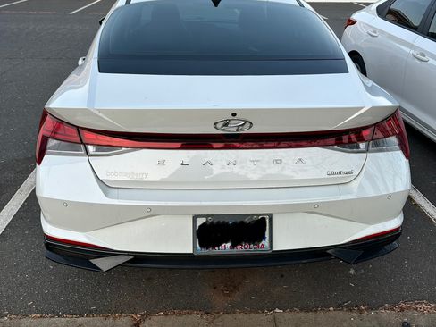 Used 2021 Hyundai Elantra Limited w/ Cargo Package image 8