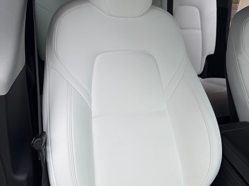 Used 2023 Tesla Model Y Performance AWD/4WD image 14