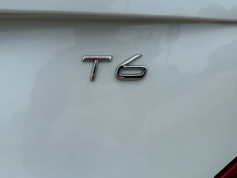 Used 2020 Volvo XC90 T6 Momentum w/ Protection Package AWD/4WD image 21