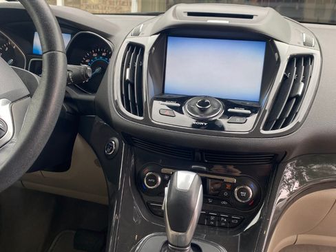 Used 2014 Ford Escape Titanium w/ Equipment Group 401A AWD/4WD image 8