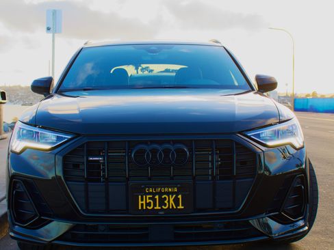 Used 2023 Audi Q3 2.0T Premium w/ Black Optic Sport Package AWD/4WD image 6
