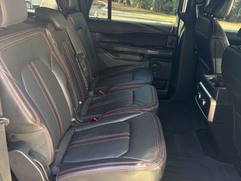 Used 2022 Ford Expedition Max Limited image 12