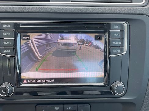 Used 2017 Volkswagen Jetta SE image 15