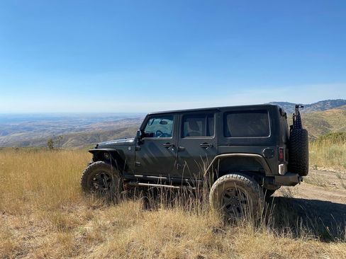 Used 2015 Jeep Wrangler Unlimited Sport AWD/4WD image 4