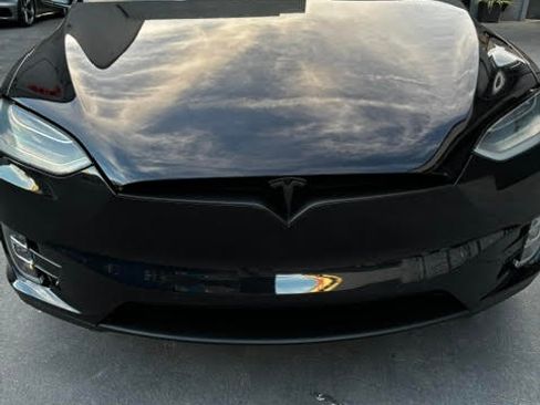 Used 2017 Tesla Model X P100D image 2