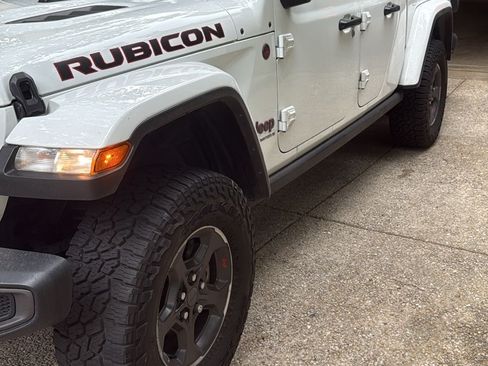 Used 2023 Jeep Gladiator Rubicon w/ Trailer Tow Package image 2