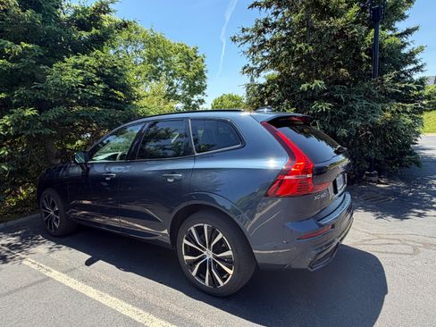 Used 2024 Volvo XC60 B5 Plus w/ Protection Package Premier AWD/4WD image 6