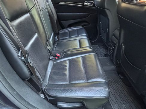 Used 2015 Jeep Grand Cherokee Overland AWD/4WD image 8