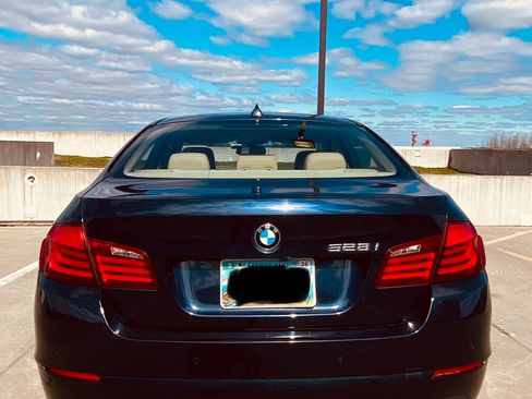 Used 2013 BMW 528i Sedan RWD image 11