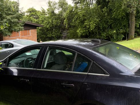 Used 2016 Chevrolet Cruze LT w/ Technology Package image 8