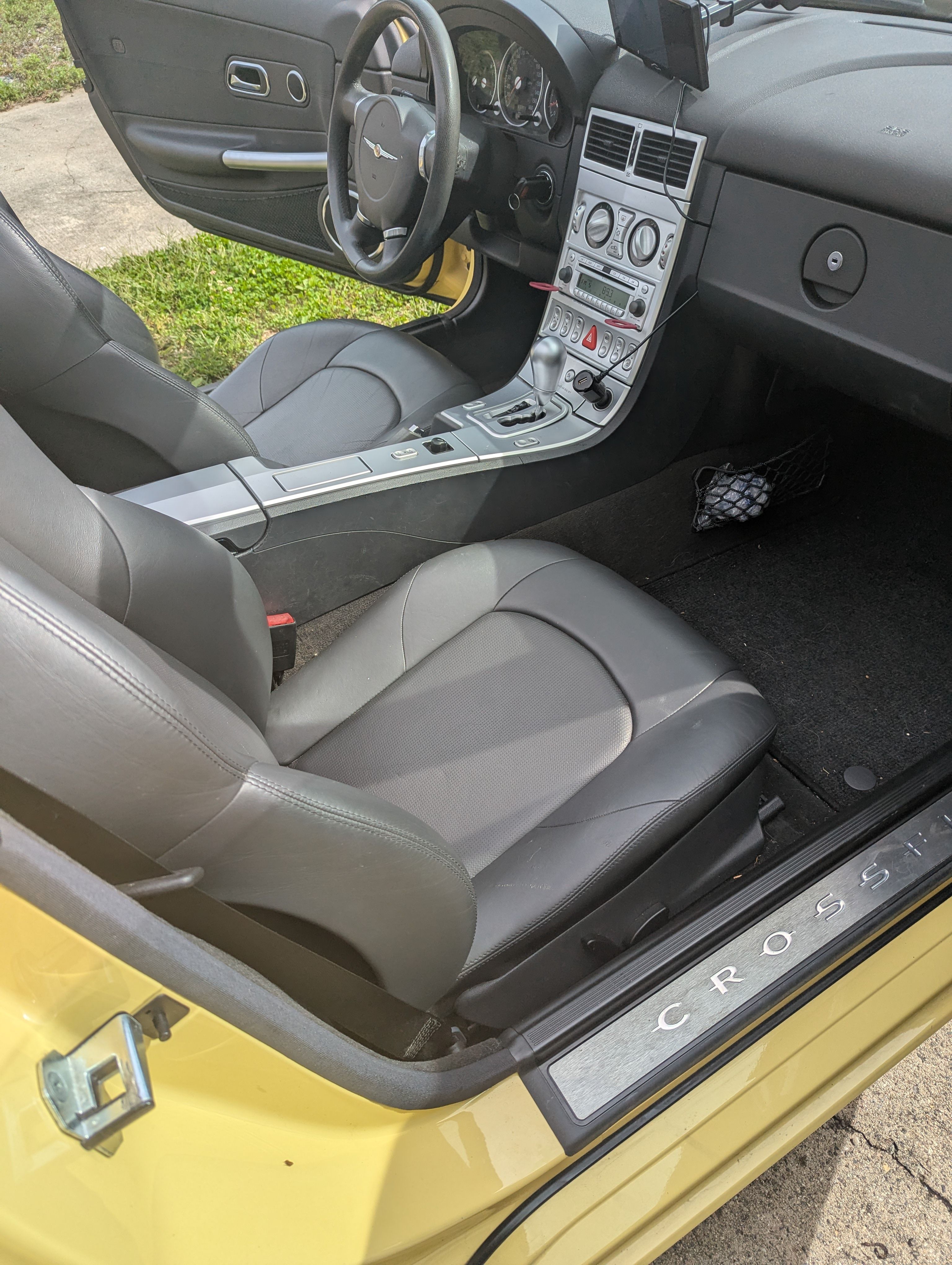 Used 2005 Chrysler Crossfire Limited RWD image 16