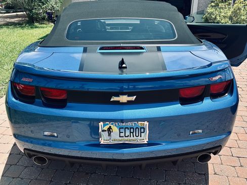 Used 2013 Chevrolet Camaro SS w/ Hot Wheels Special Edition image 18