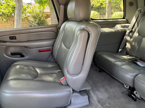 Used 2004 Chevrolet Tahoe LT w/ LT Preferred Equipment Group image 15