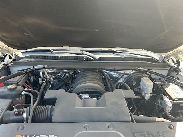 Used 2018 GMC Yukon SLE w/ SLE Value Package RWD image 10
