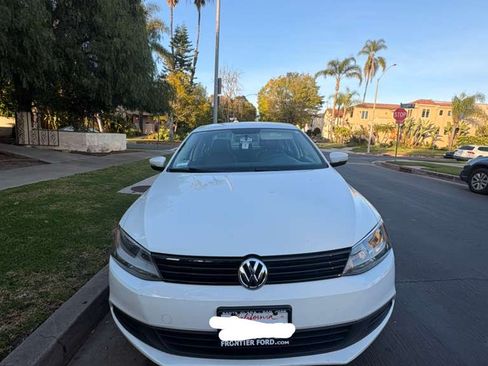 Used 2014 Volkswagen Jetta SE image 4