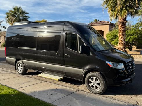 Used 2023 Mercedes-Benz Sprinter 2500 image 1