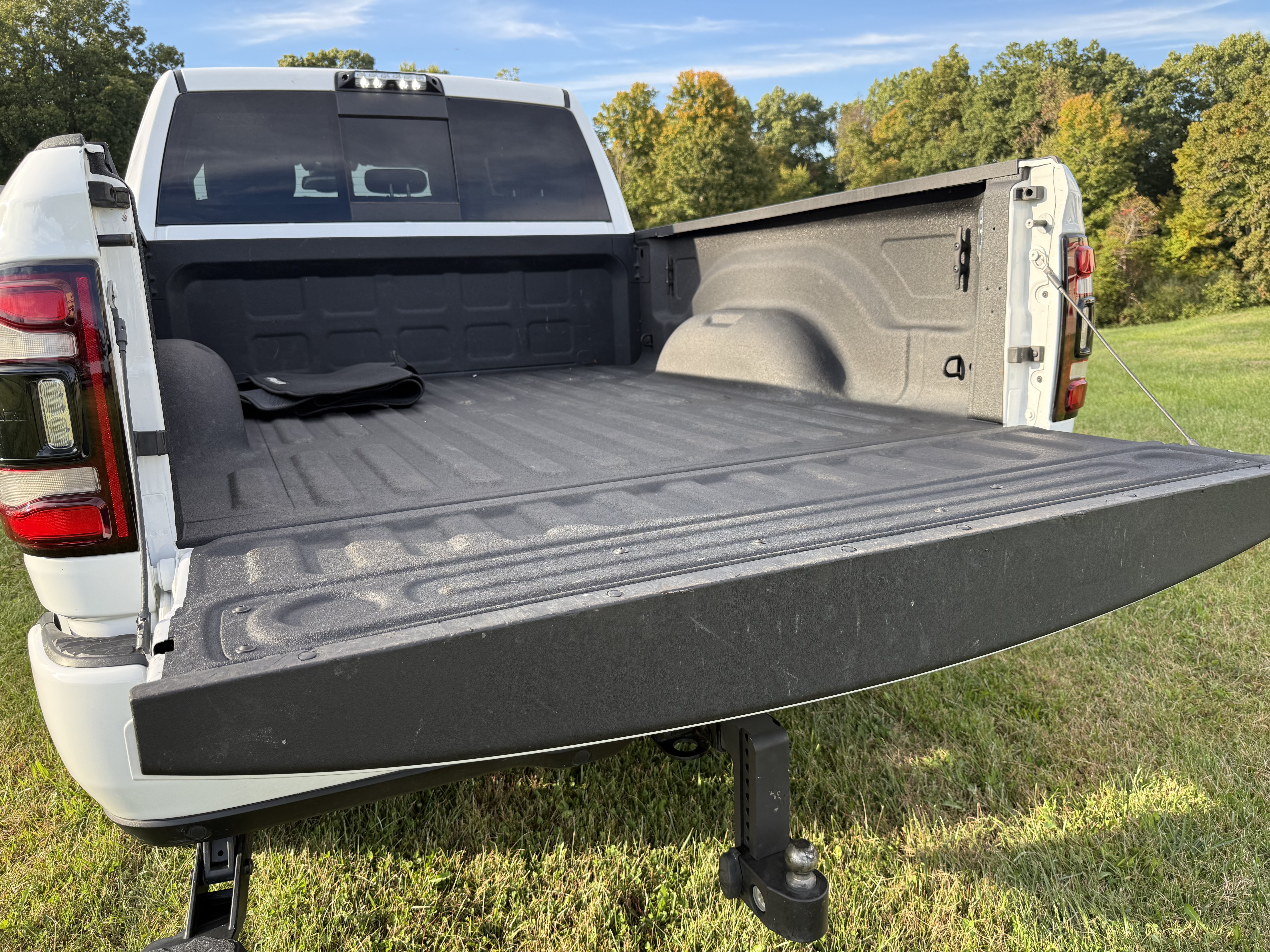 Used 2019 RAM 2500 Laramie w/ Night Edition AWD/4WD image 31