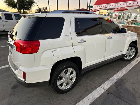 Used 2017 GMC Terrain SLT AWD/4WD image 4