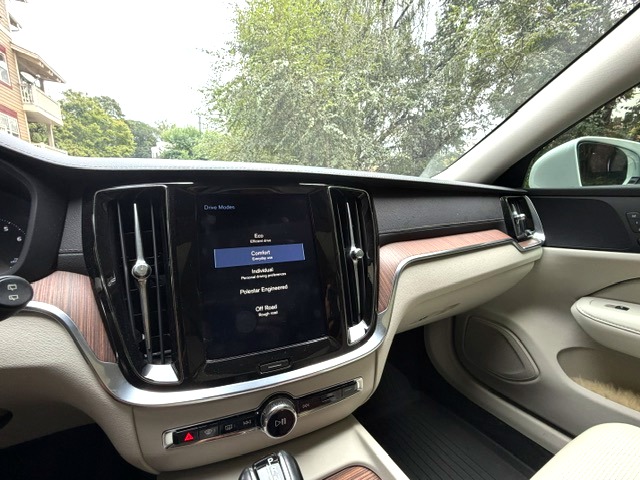 Used 2020 Volvo V60 T5 Cross Country w/ Protection Package Premier AWD/4WD image 10