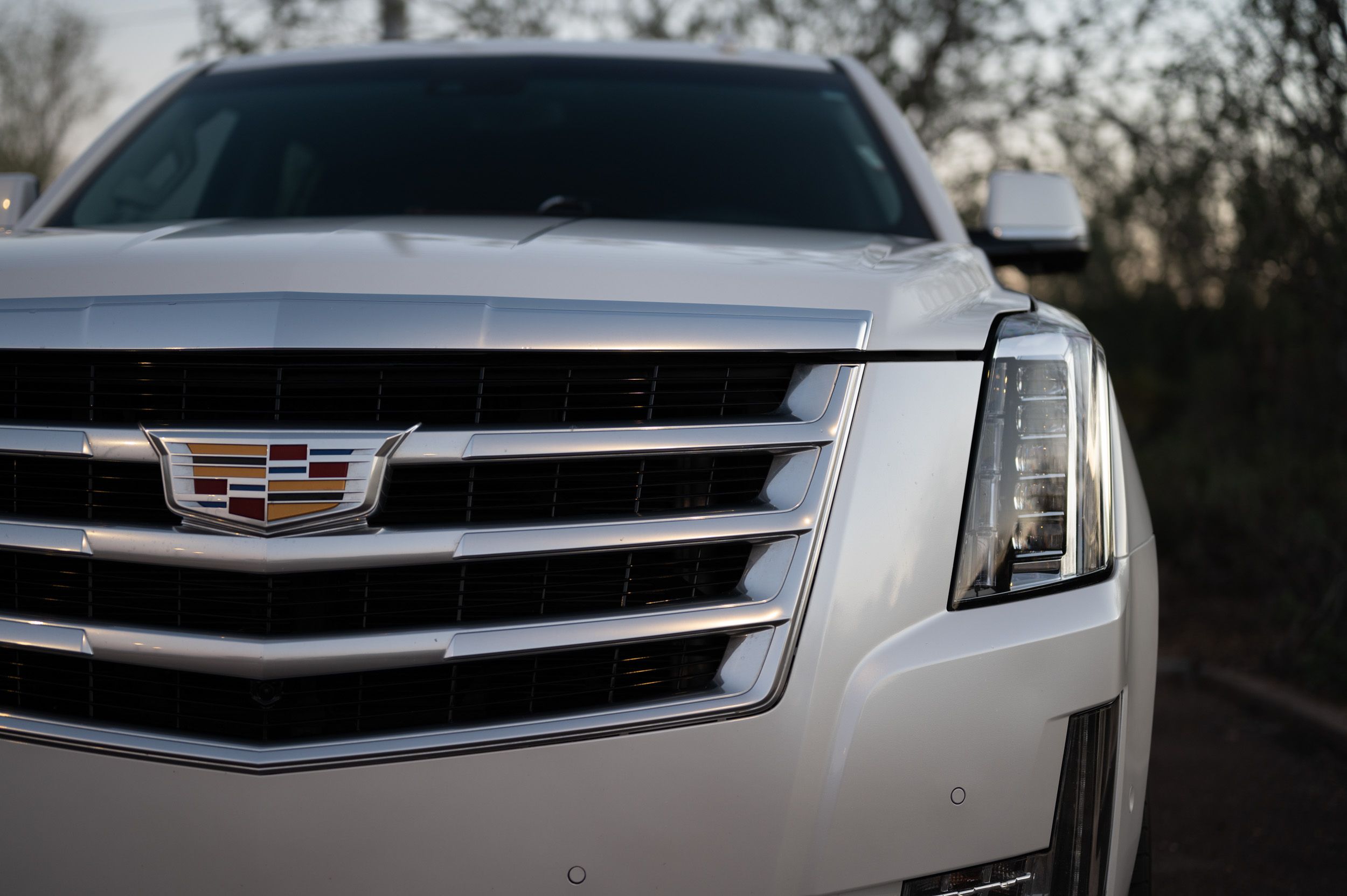 Used 2017 Cadillac Escalade ESV Premium Luxury AWD/4WD image 12