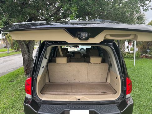 Used 2014 Nissan Armada SL w/ Moonroof Package image 9