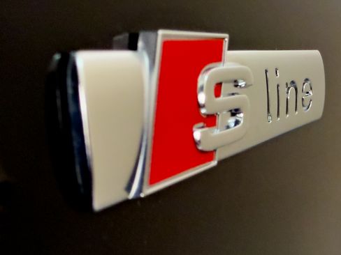 Used 2025 Audi Q8 Premium Plus image 17