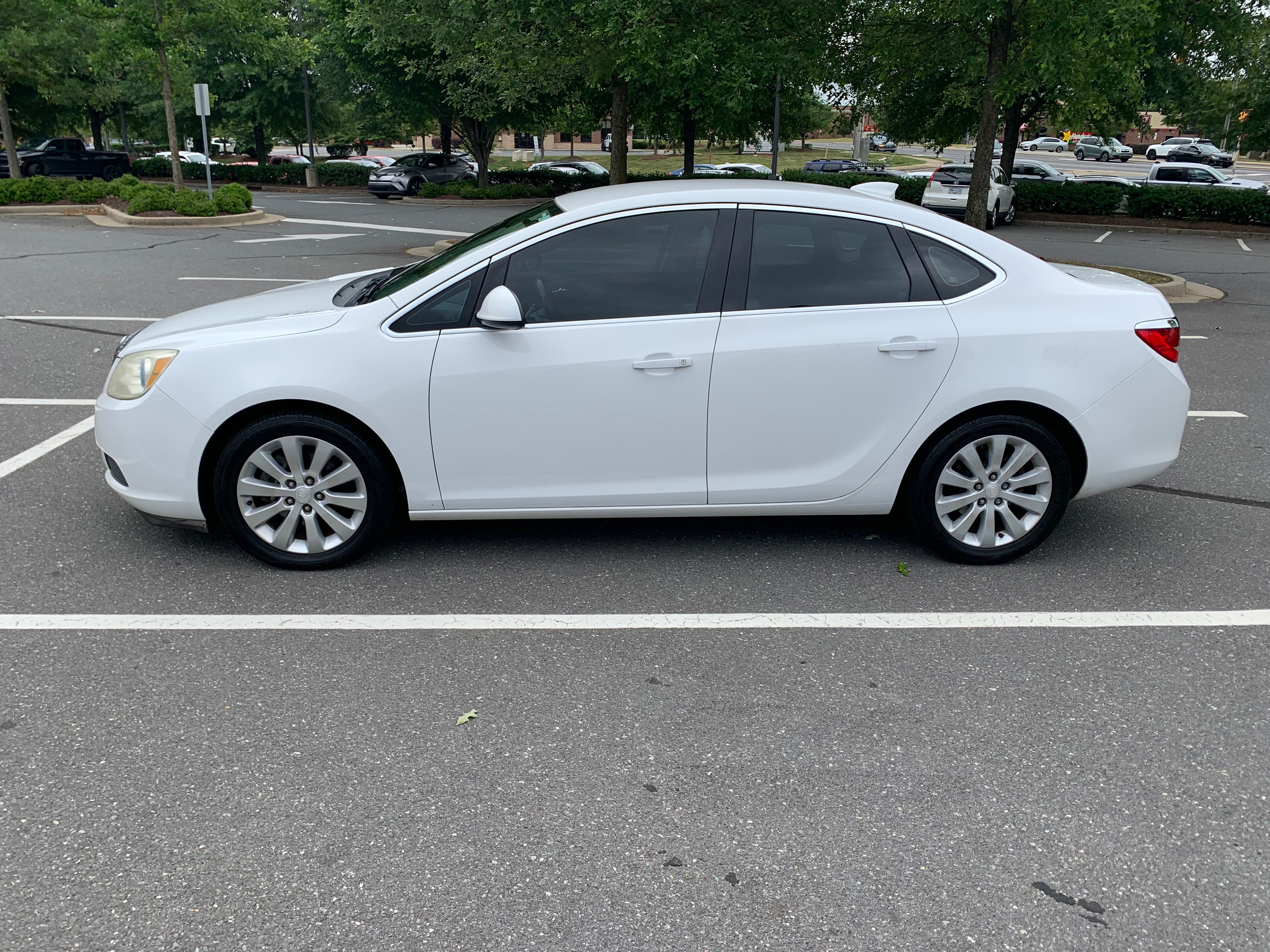Used 2016 Buick Verano w/ Comfort Package FWD image 4