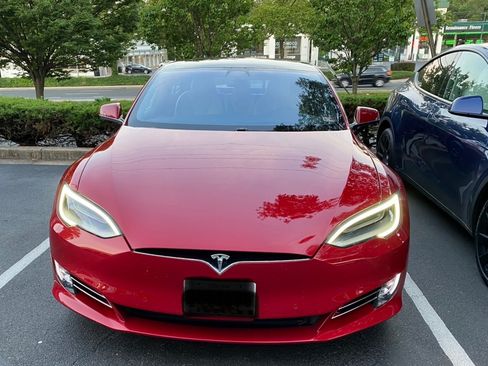 Used 2020 Tesla Model S Long Range Plus AWD/4WD image 2