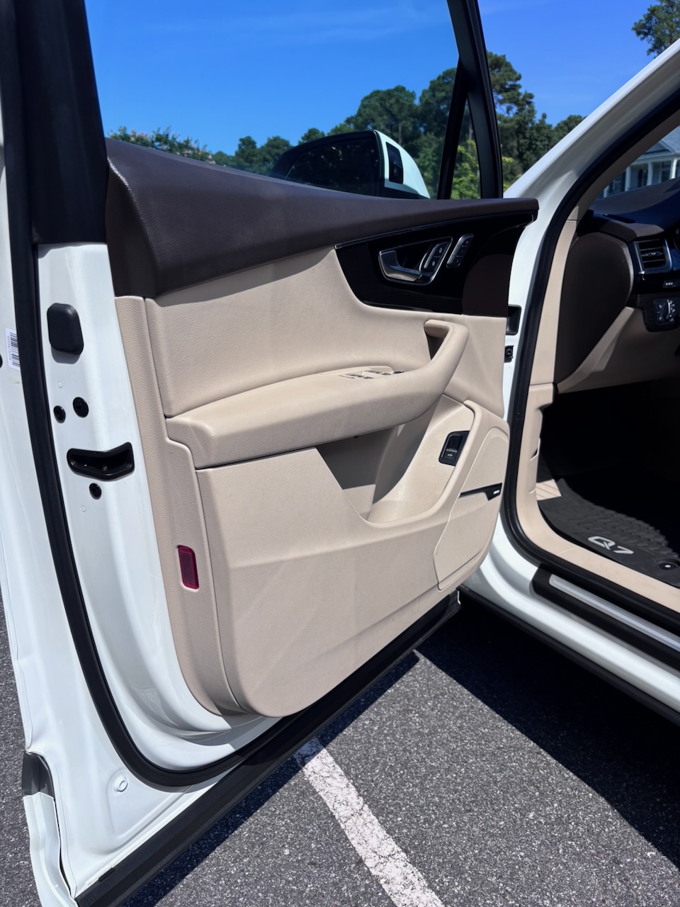Used 2019 Audi Q7 3.0T Premium Plus w/ Premium Plus Package AWD/4WD image 9