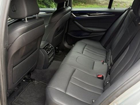 Used 2017 BMW 530i xDrive AWD/4WD image 10
