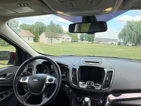 Used 2016 Ford Escape Titanium w/ Equipment Group 301A AWD/4WD image 2