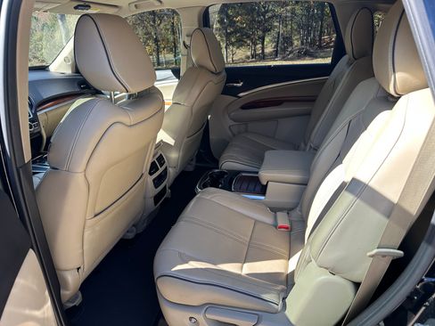 Used 2017 Acura MDX SH-AWD w/ Advance Package image 12